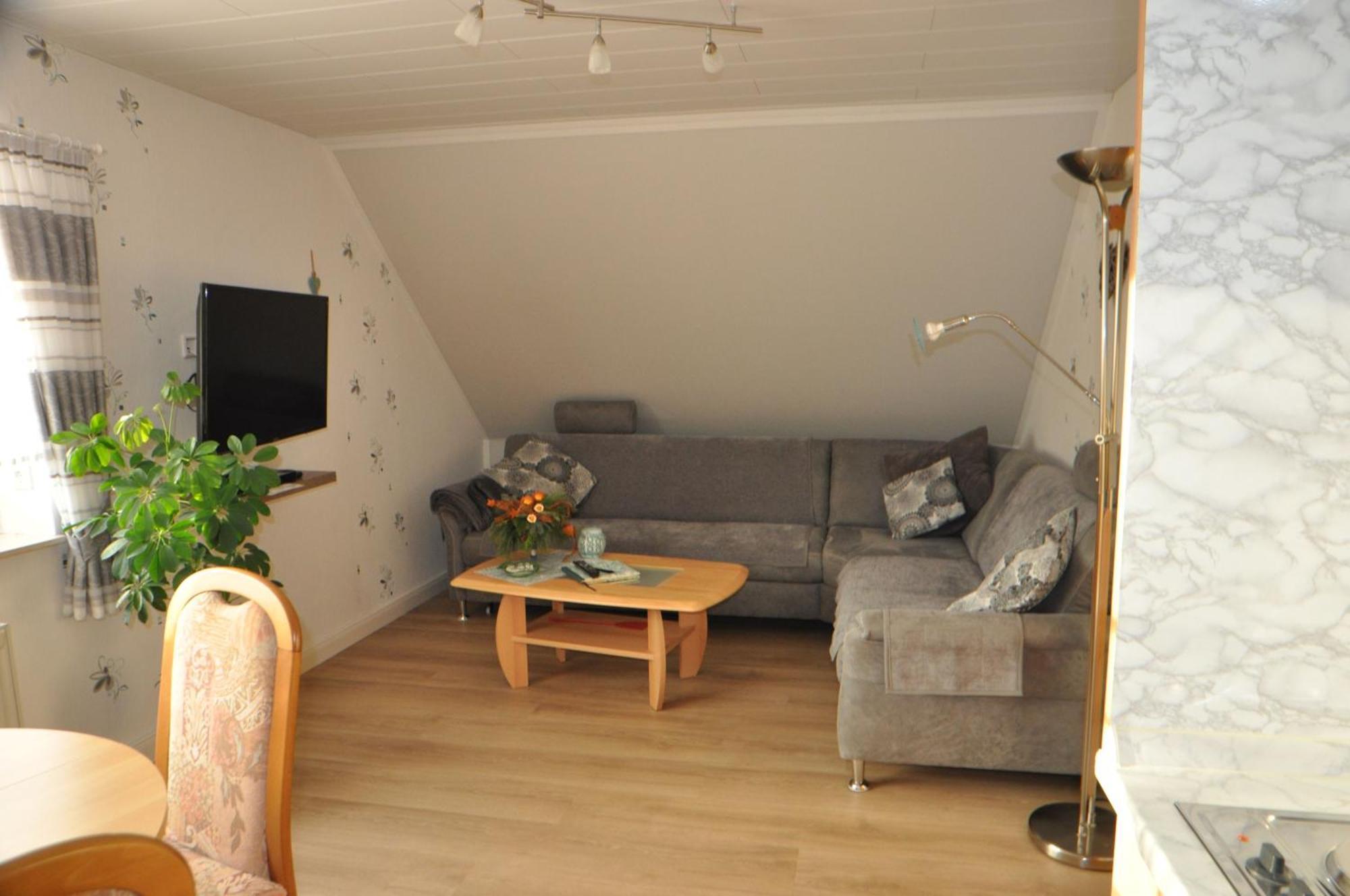 Ferienwohnung Brentano_ 65230 Moormerland ภายนอก รูปภาพ