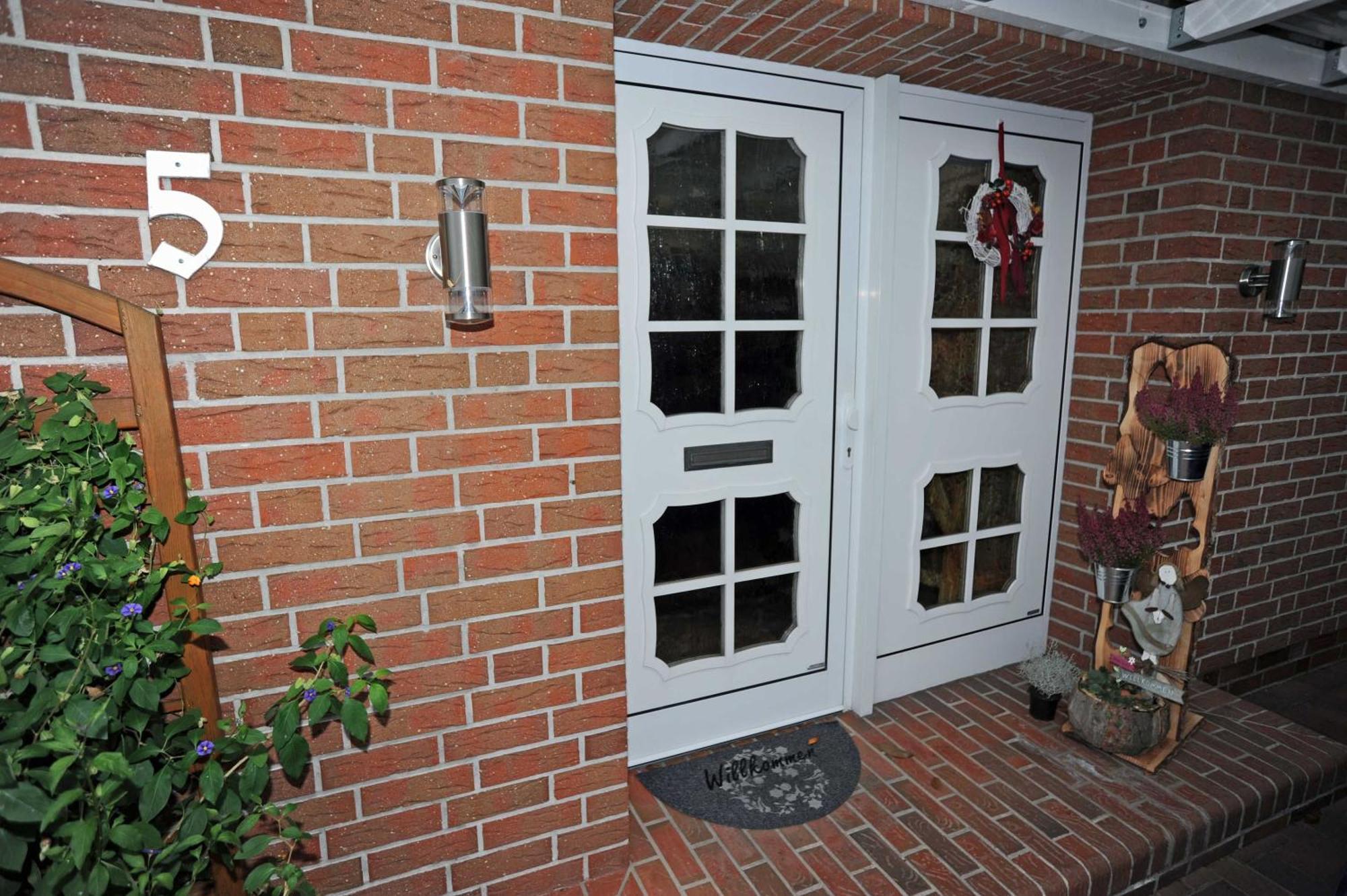 Ferienwohnung Brentano_ 65230 Moormerland ภายนอก รูปภาพ